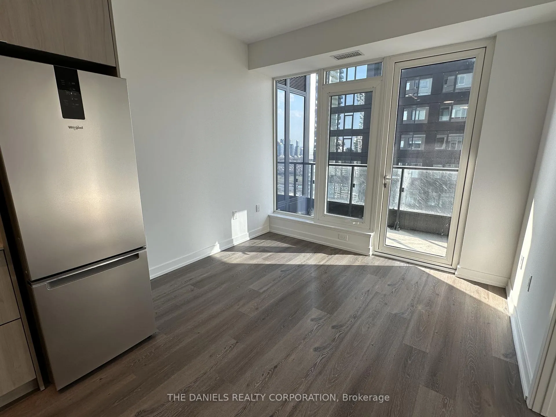 Photo 5 of Unit 2712, 395 Square One Drive, Mississauga, City Centre — HOMEH