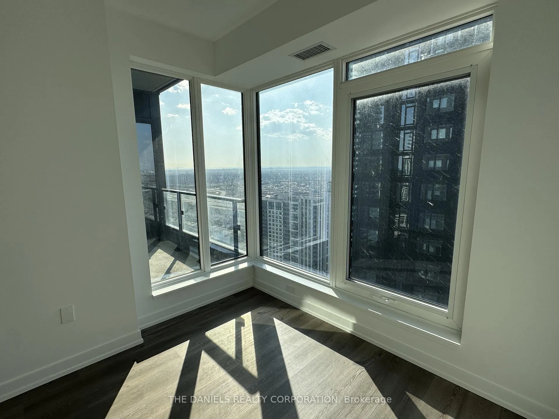Photo 7 of Unit 2712, 395 Square One Drive, Mississauga, City Centre — HOMEH