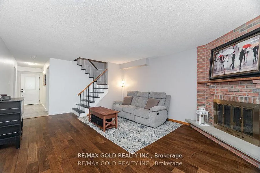 Photo 9 of 24 Terry Hill, Brampton, Heart Lake East — HOMEH