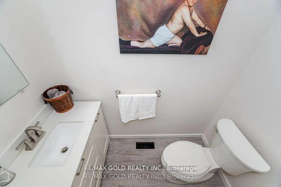 Photo 10 of 24 Terry Hill, Brampton, Heart Lake East — HOMEH
