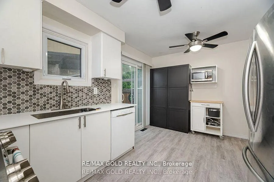 Photo 13 of 24 Terry Hill, Brampton, Heart Lake East — HOMEH