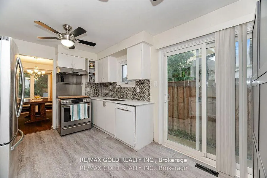 Photo 14 of 24 Terry Hill, Brampton, Heart Lake East — HOMEH