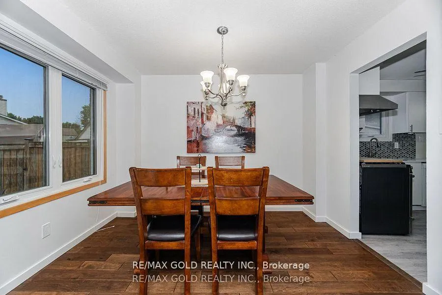 Photo 15 of 24 Terry Hill, Brampton, Heart Lake East — HOMEH