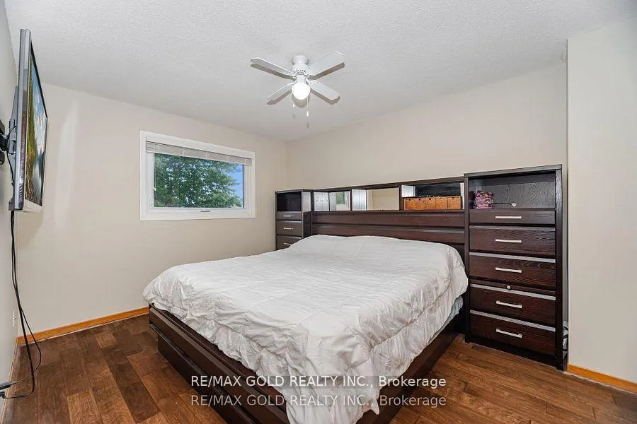 Photo 18 of 24 Terry Hill, Brampton, Heart Lake East — HOMEH