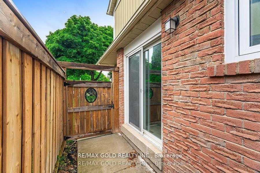 Photo 33 of 24 Terry Hill, Brampton, Heart Lake East — HOMEH