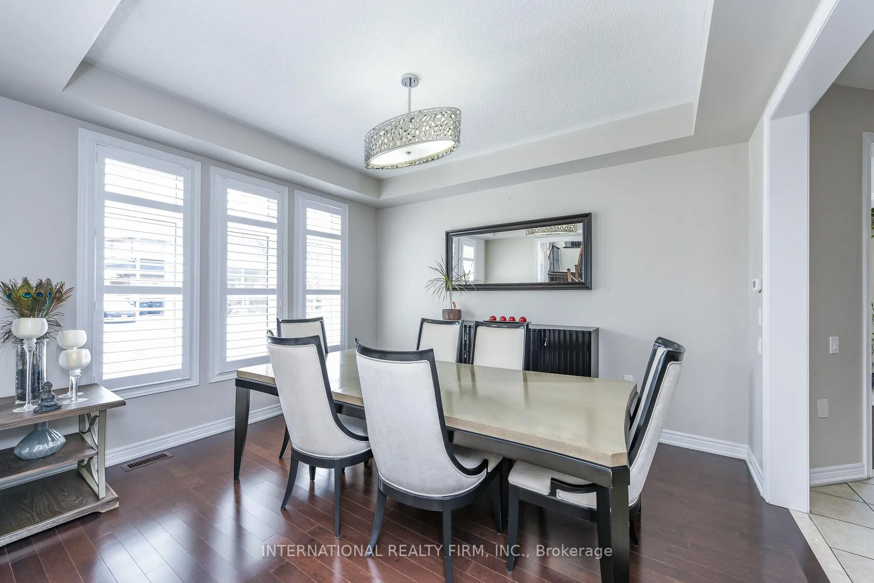 Photo 5 of 578 Dougall Avenue, Caledon, Rural Caledon — HOMEH