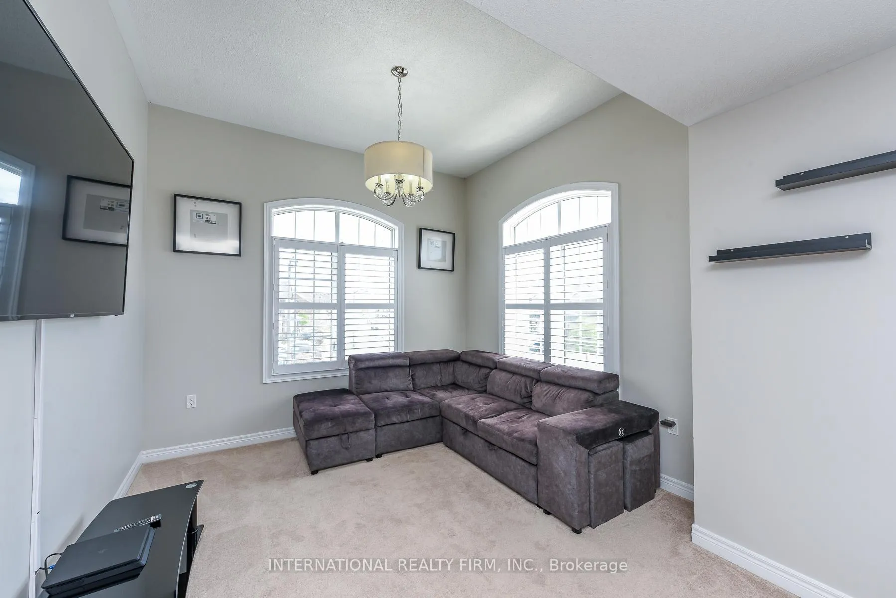 Photo 12 of 578 Dougall Avenue, Caledon, Rural Caledon — HOMEH