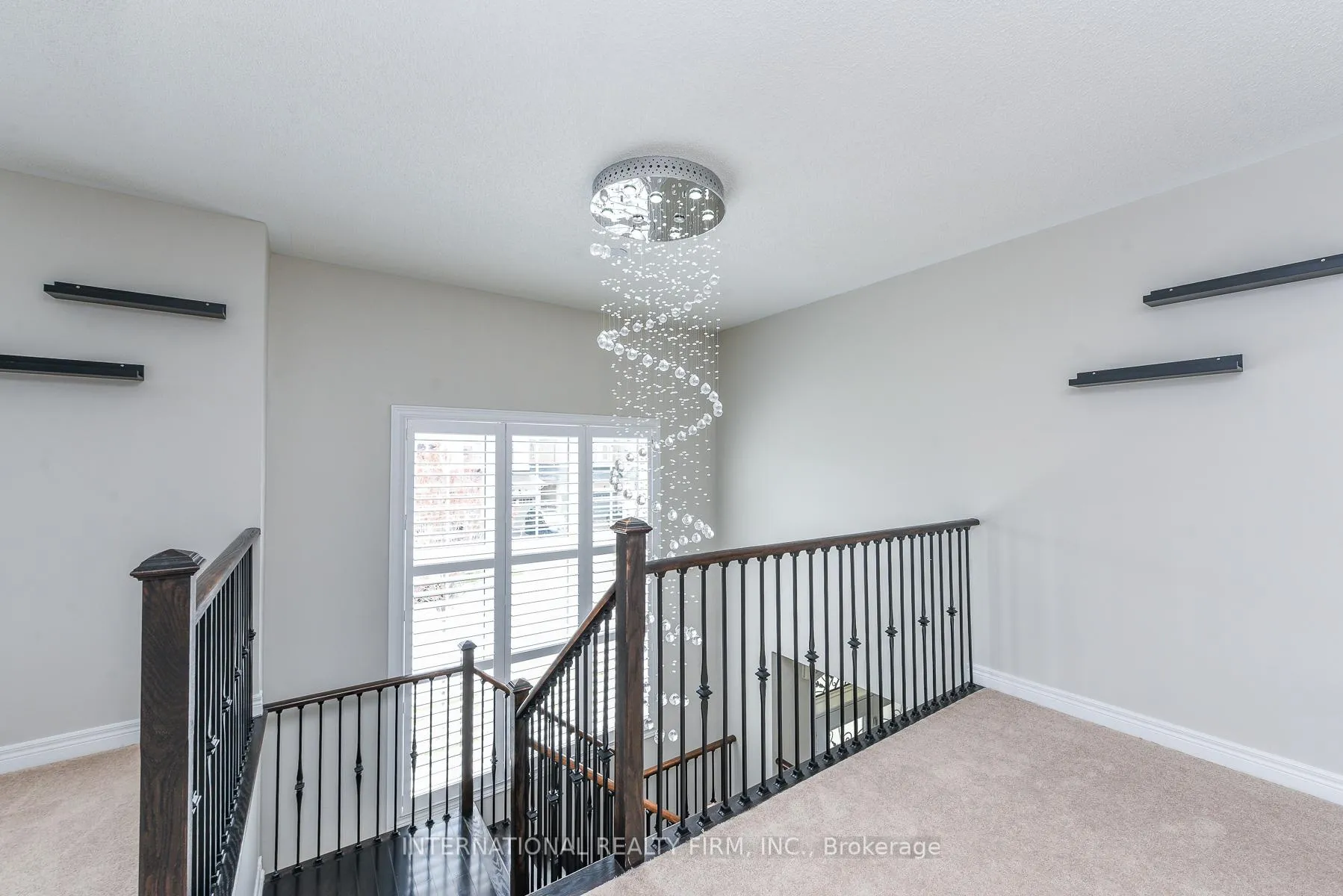 Photo 13 of 578 Dougall Avenue, Caledon, Rural Caledon — HOMEH