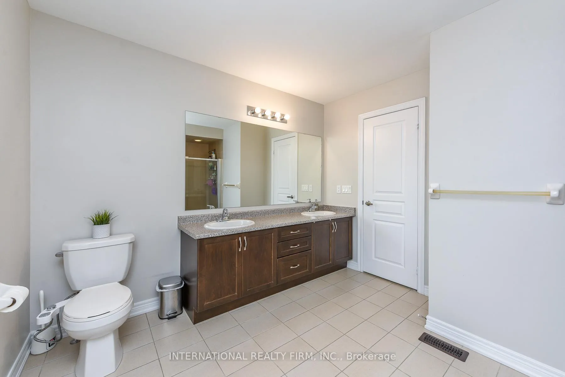 Photo 22 of 578 Dougall Avenue, Caledon, Rural Caledon — HOMEH