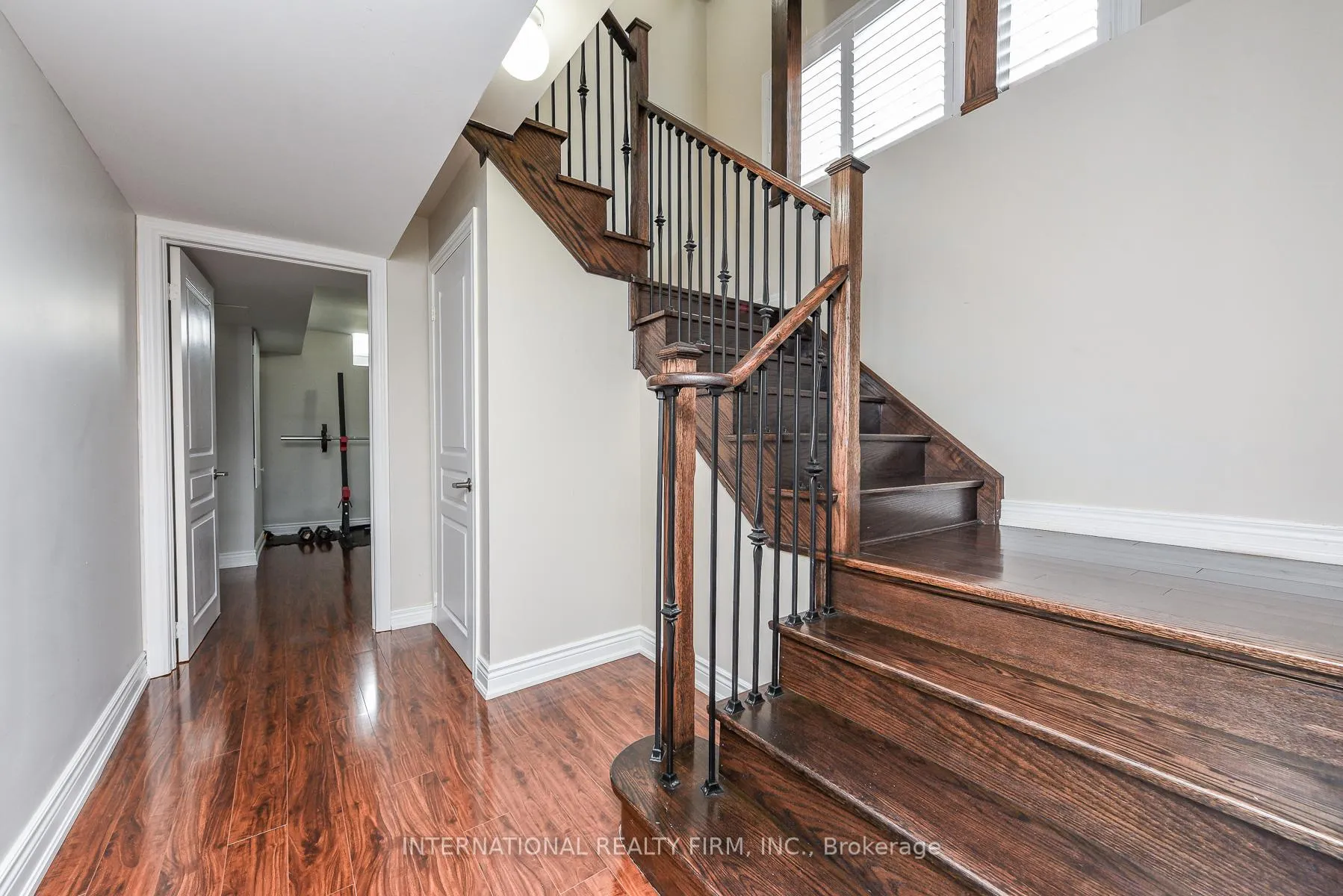 Photo 24 of 578 Dougall Avenue, Caledon, Rural Caledon — HOMEH
