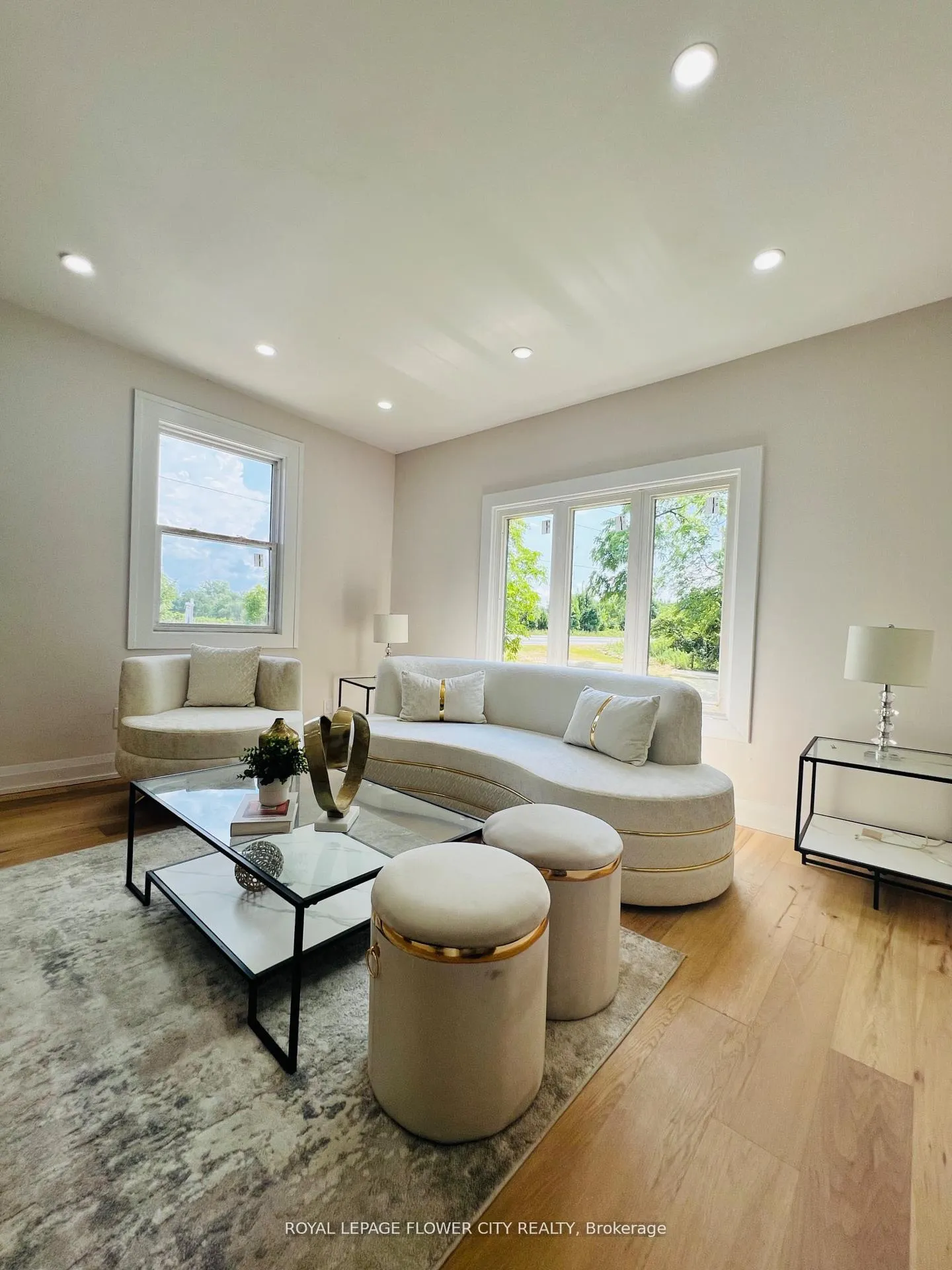 Photo 6 of 4509 White Oak Road, London, South W — HOMEH