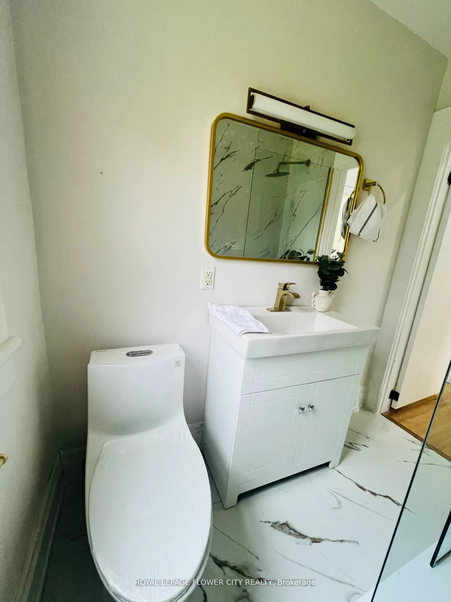 Photo 19 of 4509 White Oak Road, London, South W — HOMEH