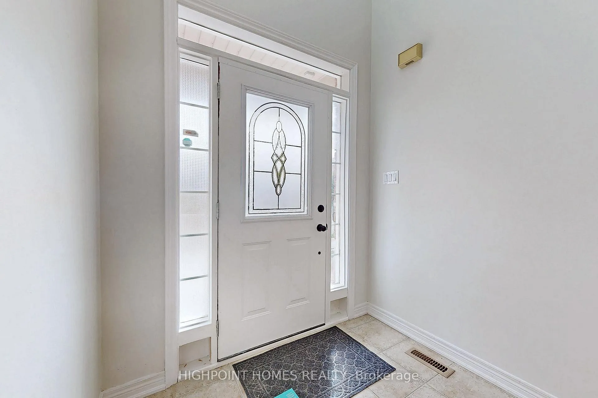 Photo 4 of 8 Martree Crescent, Brampton, Madoc — HOMEH