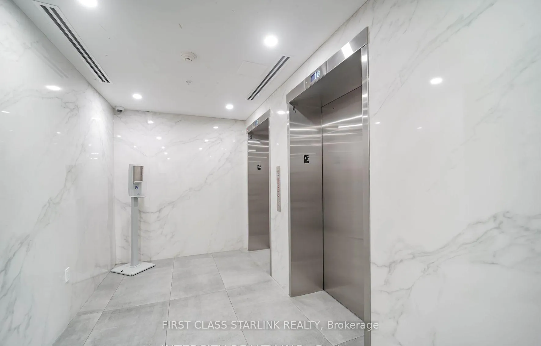 Photo 3 of Unit 805, 3237 Bayview Avenue, North York, Bayview Village — HOMEH