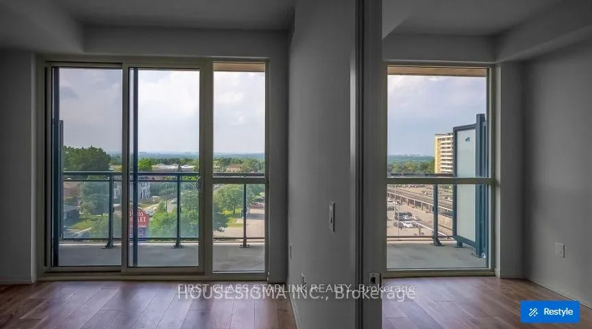 Photo 9 of Unit 805, 3237 Bayview Avenue, North York, Bayview Village — HOMEH