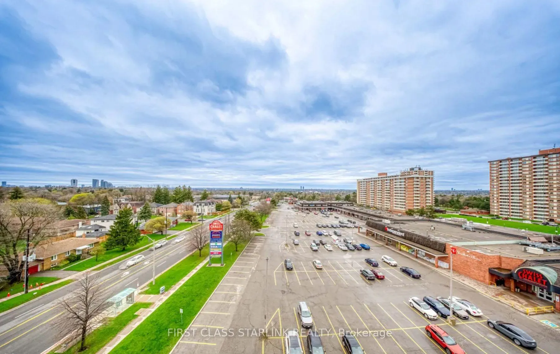 Photo 18 of Unit 805, 3237 Bayview Avenue, North York, Bayview Village — HOMEH