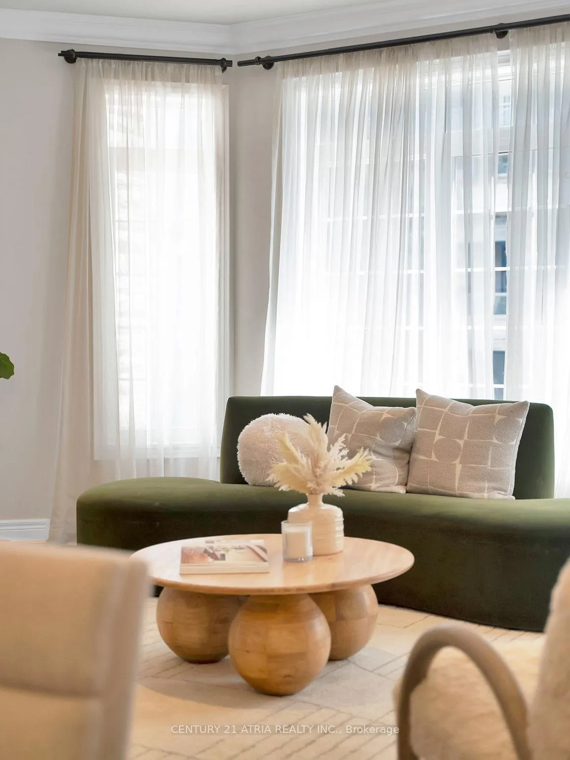 Photo 6 of 33 Bloorview Place, North York, Don Valley Village — HOMEH