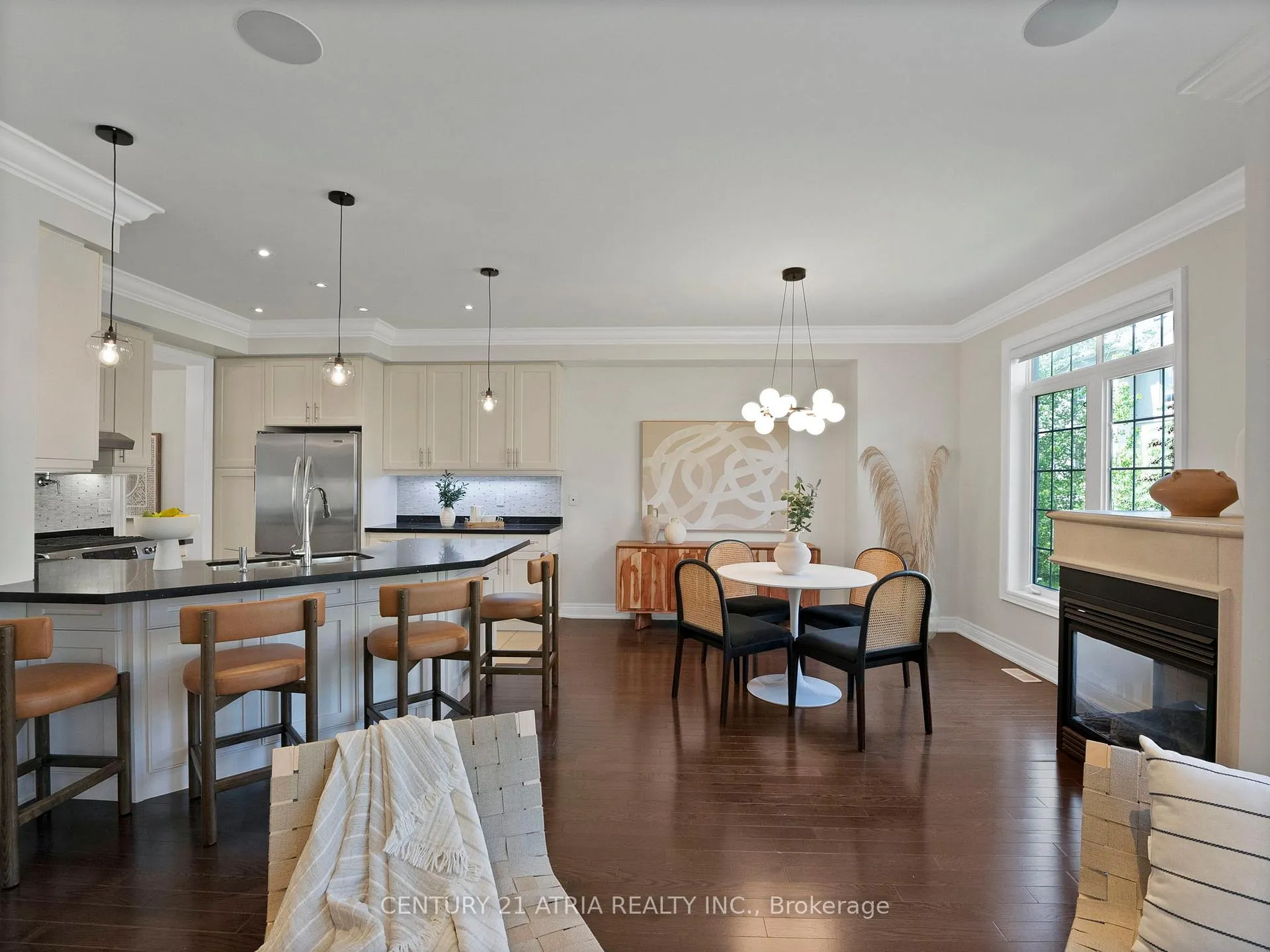 Photo 9 of 33 Bloorview Place, North York, Don Valley Village — HOMEH
