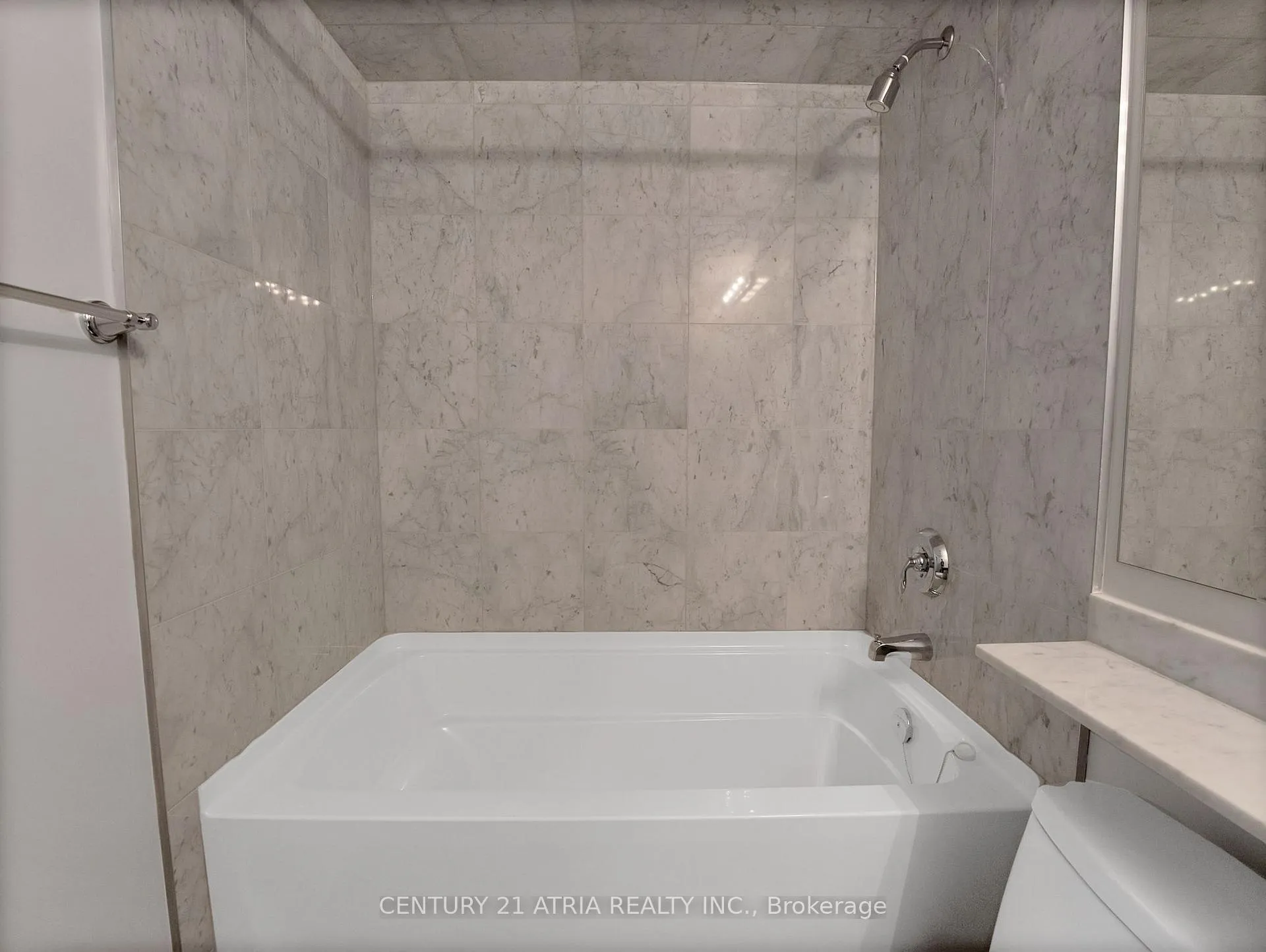 Photo 32 of 33 Bloorview Place, North York, Don Valley Village — HOMEH