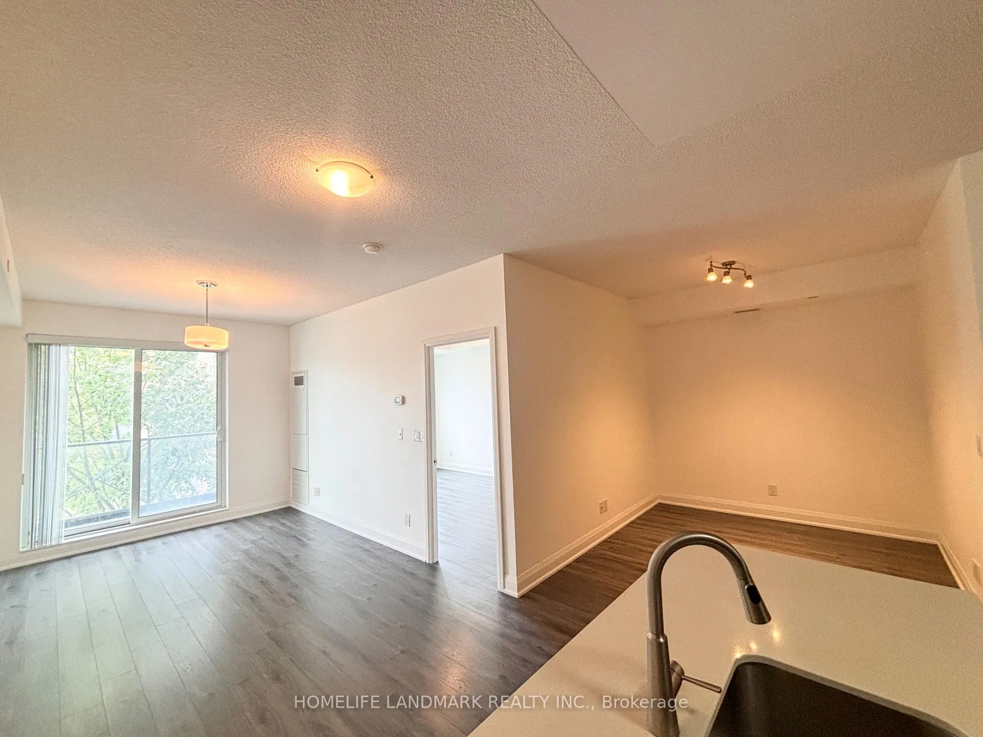 Photo 14 of Unit 207, 1 Uptown Drive, Markham, Unionville — HOMEH