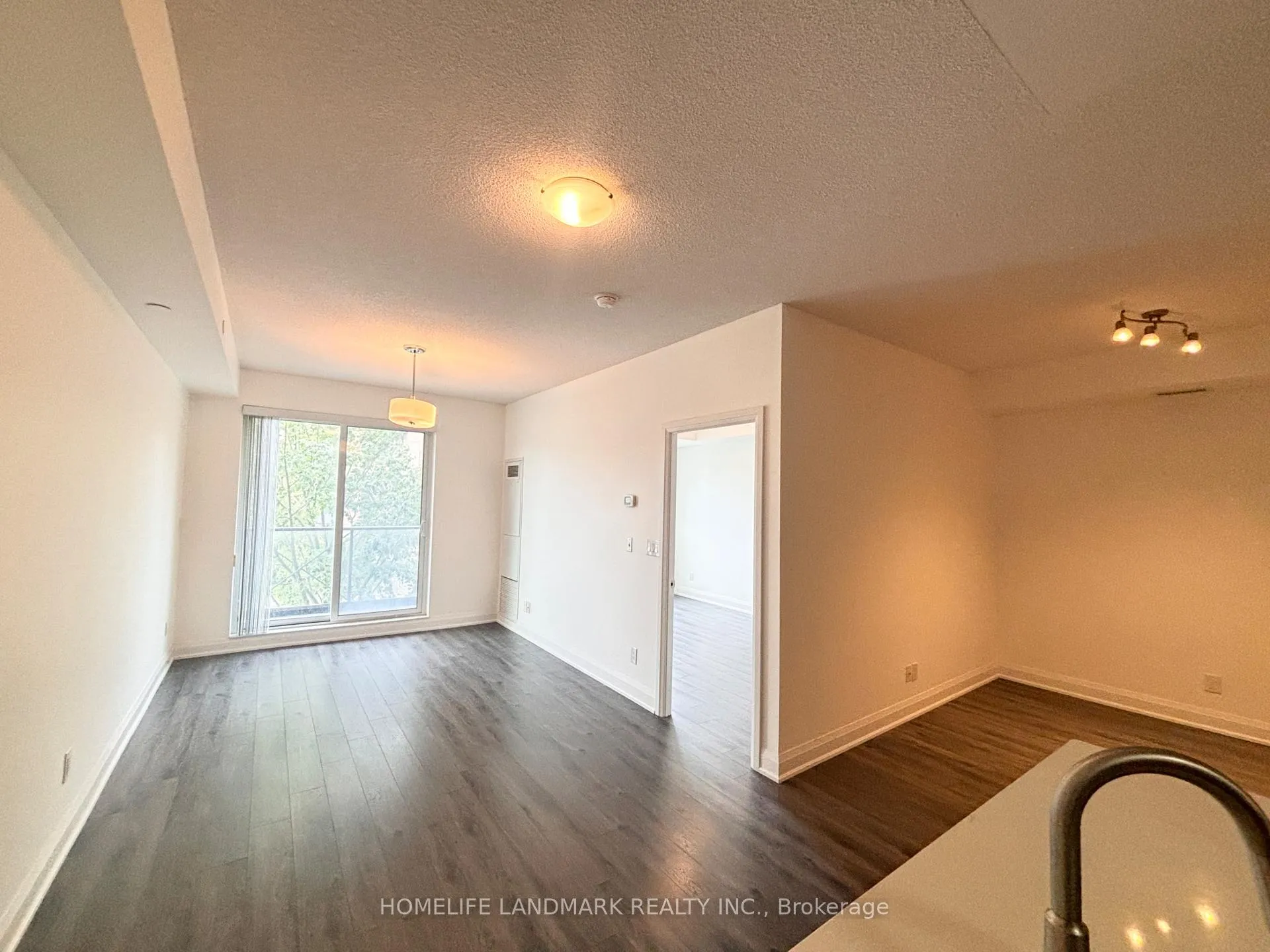 Photo 15 of Unit 207, 1 Uptown Drive, Markham, Unionville — HOMEH