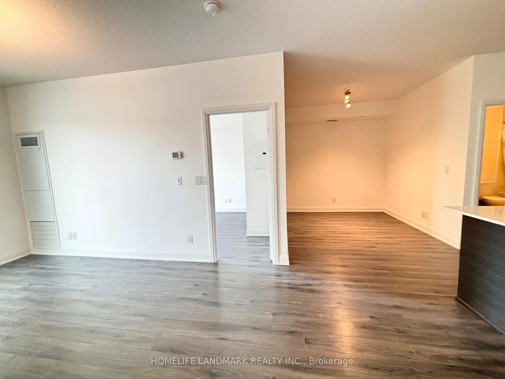 Photo 19 of Unit 207, 1 Uptown Drive, Markham, Unionville — HOMEH