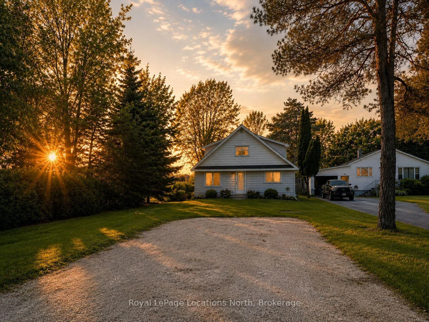 Front of 386 Sykes Street S
