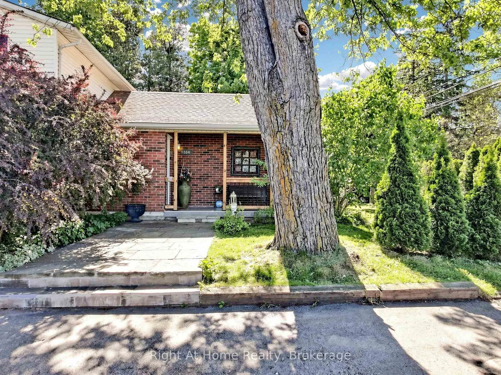 Photo 1 of 354 5th Concession Road W, Hamilton, Rural Flamborough — HOMEH