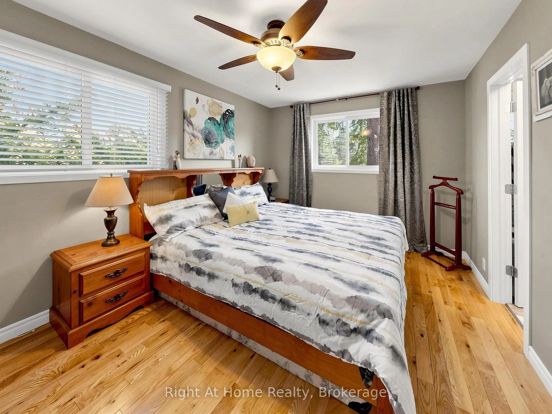 Photo 16 of 354 5th Concession Road W, Hamilton, Rural Flamborough — HOMEH