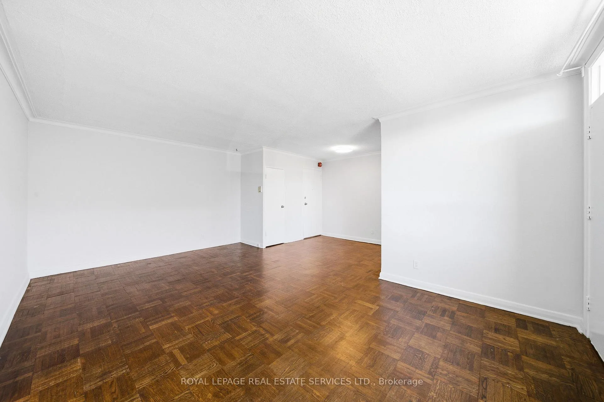 Photo 8 of Unit 104, 172 Berry Road, Etobicoke, Stonegate-Queensway — HOMEH