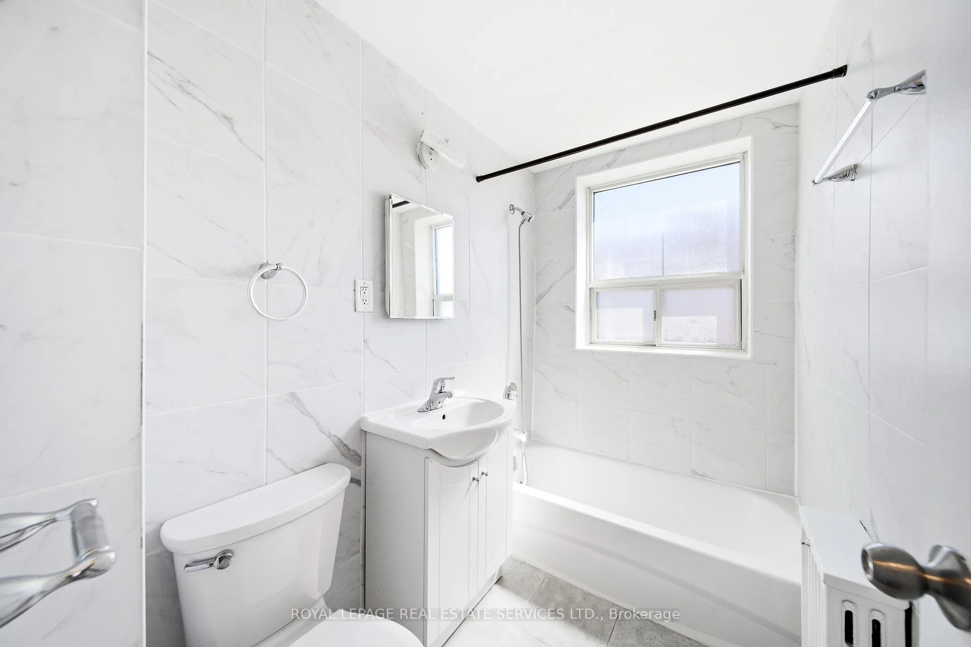 Photo 15 of Unit 104, 172 Berry Road, Etobicoke, Stonegate-Queensway — HOMEH