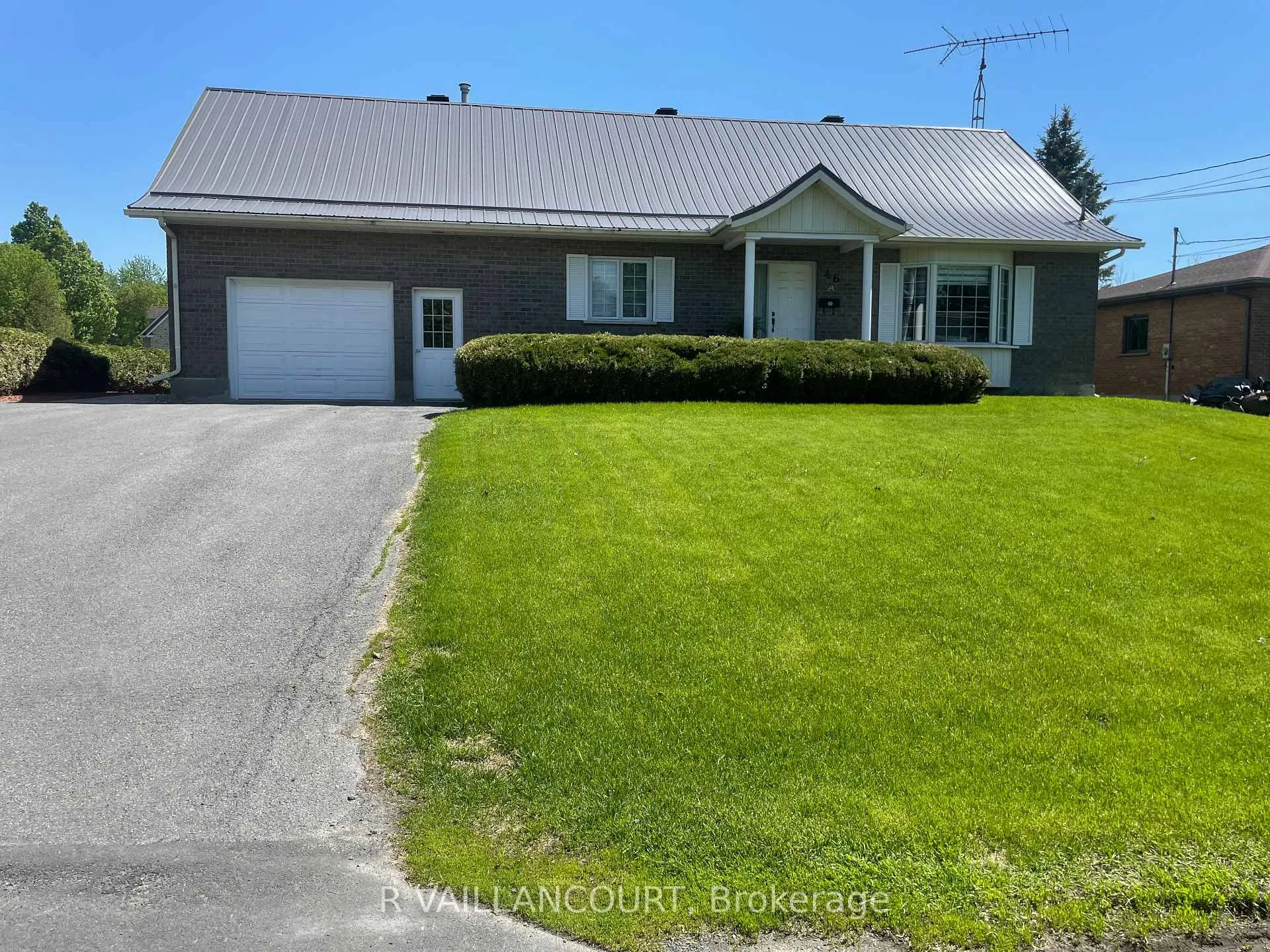 Photo 1 of Unit A & B, 46 William Street, North Glengarry, Alexandria — HOMEH