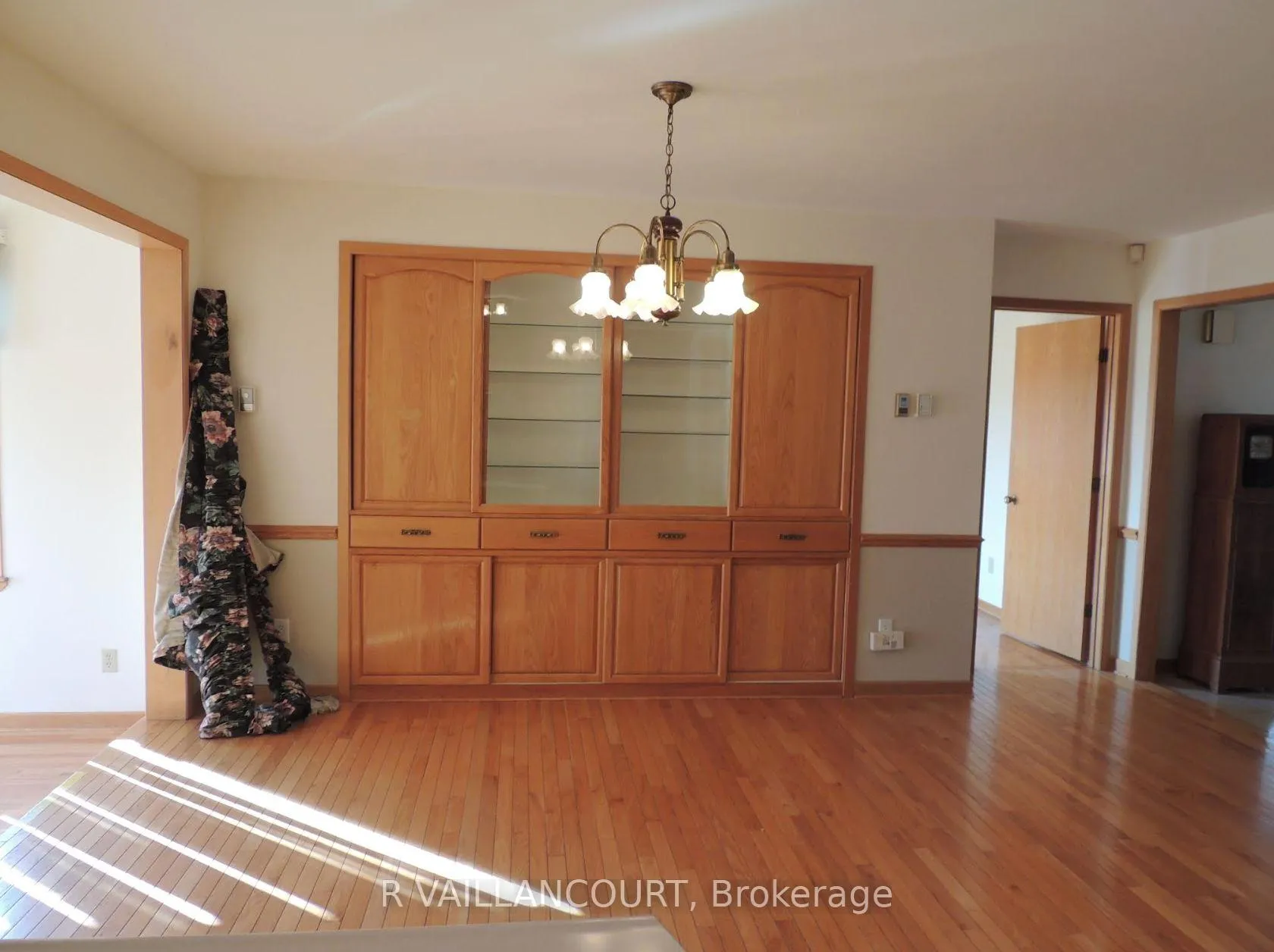 Photo 8 of Unit A & B, 46 William Street, North Glengarry, Alexandria — HOMEH