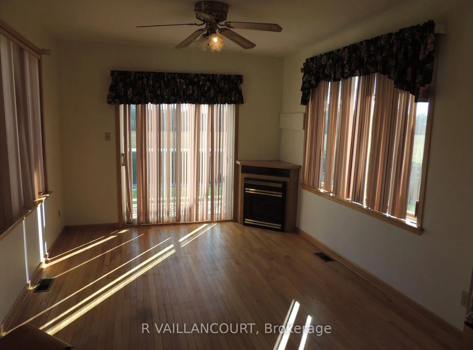 Photo 10 of Unit A & B, 46 William Street, North Glengarry, Alexandria — HOMEH