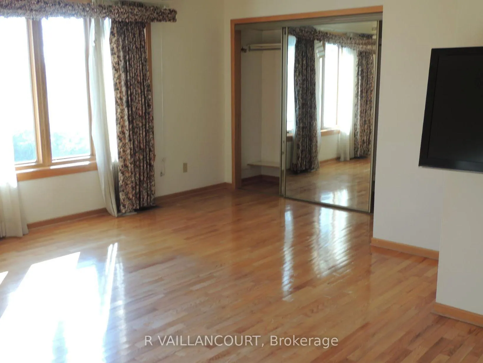 Photo 11 of Unit A & B, 46 William Street, North Glengarry, Alexandria — HOMEH