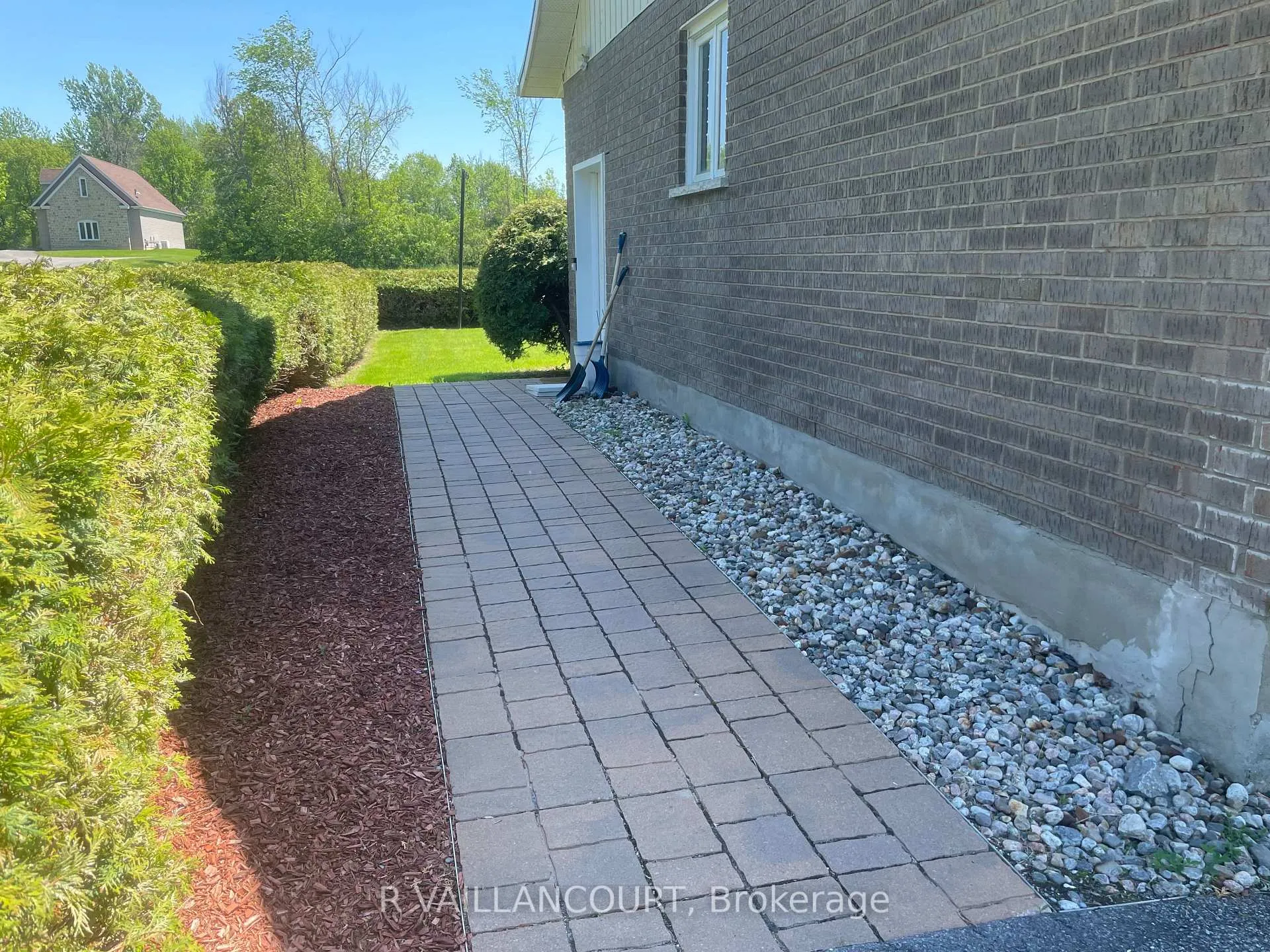 Photo 17 of Unit A & B, 46 William Street, North Glengarry, Alexandria — HOMEH