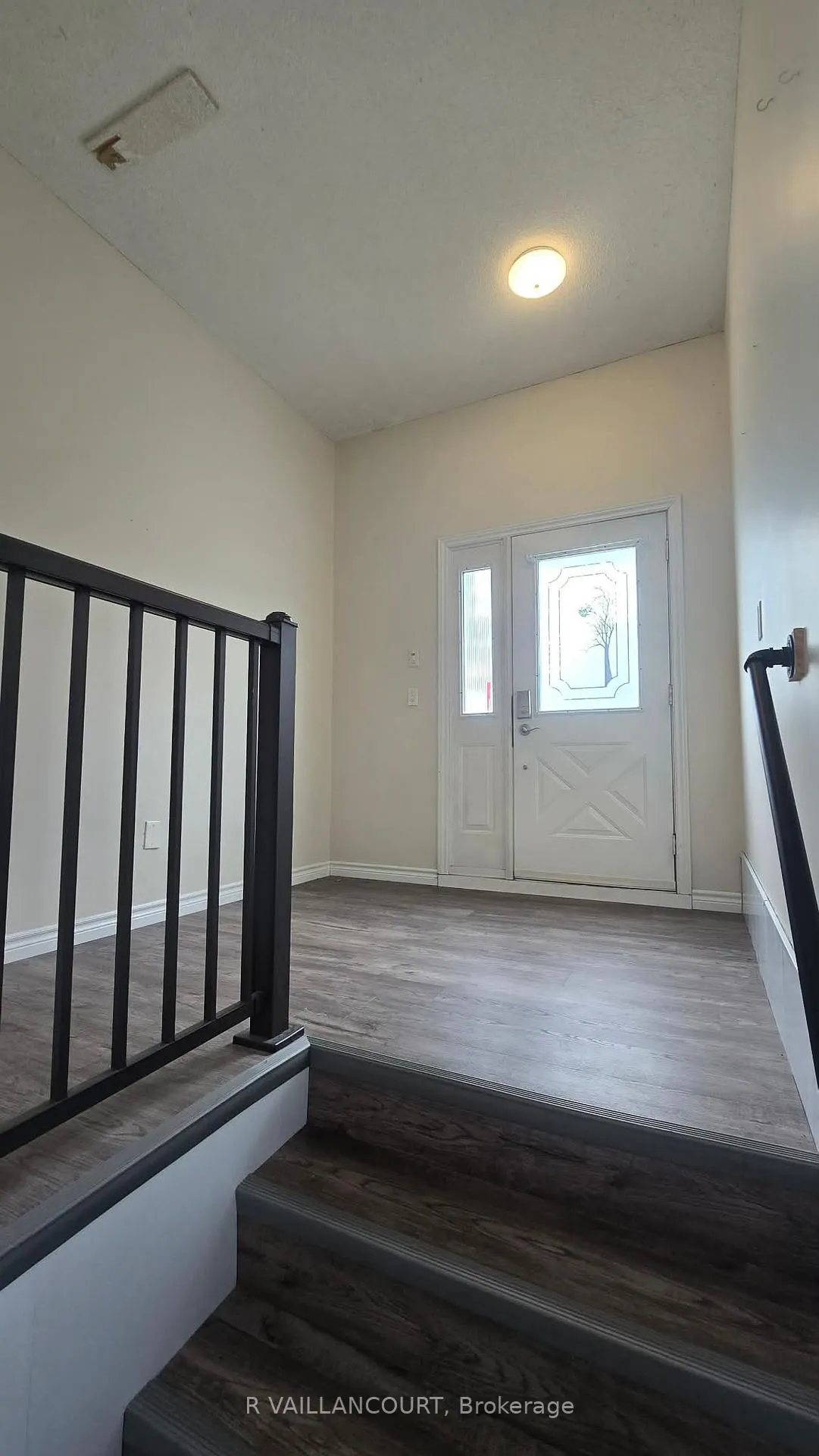 Photo 19 of Unit A & B, 46 William Street, North Glengarry, Alexandria — HOMEH