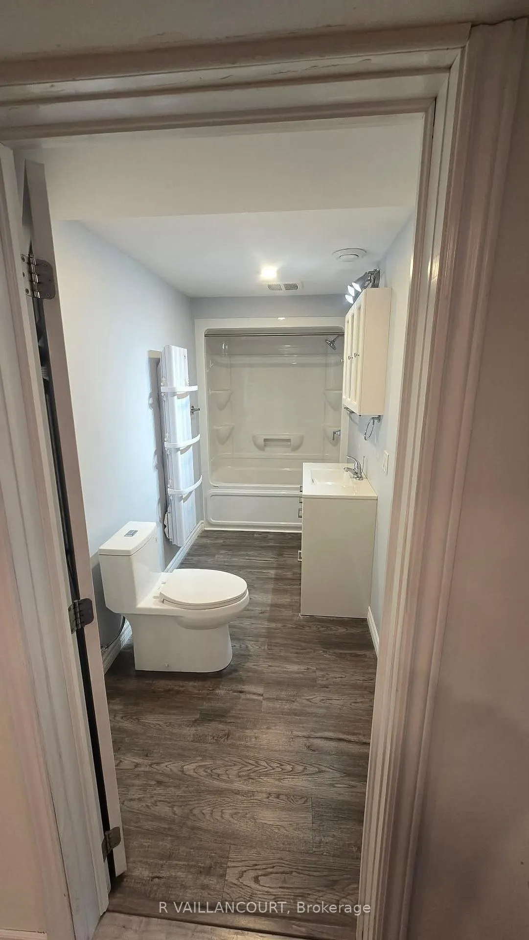 Photo 40 of Unit A & B, 46 William Street, North Glengarry, Alexandria — HOMEH