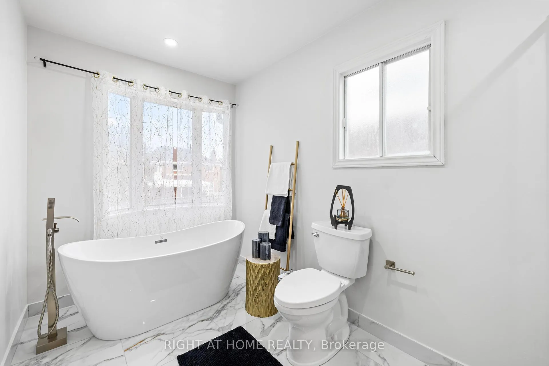Photo 21 of 4469 Idlewilde Crescent, Mississauga, Central Erin Mills — HOMEH