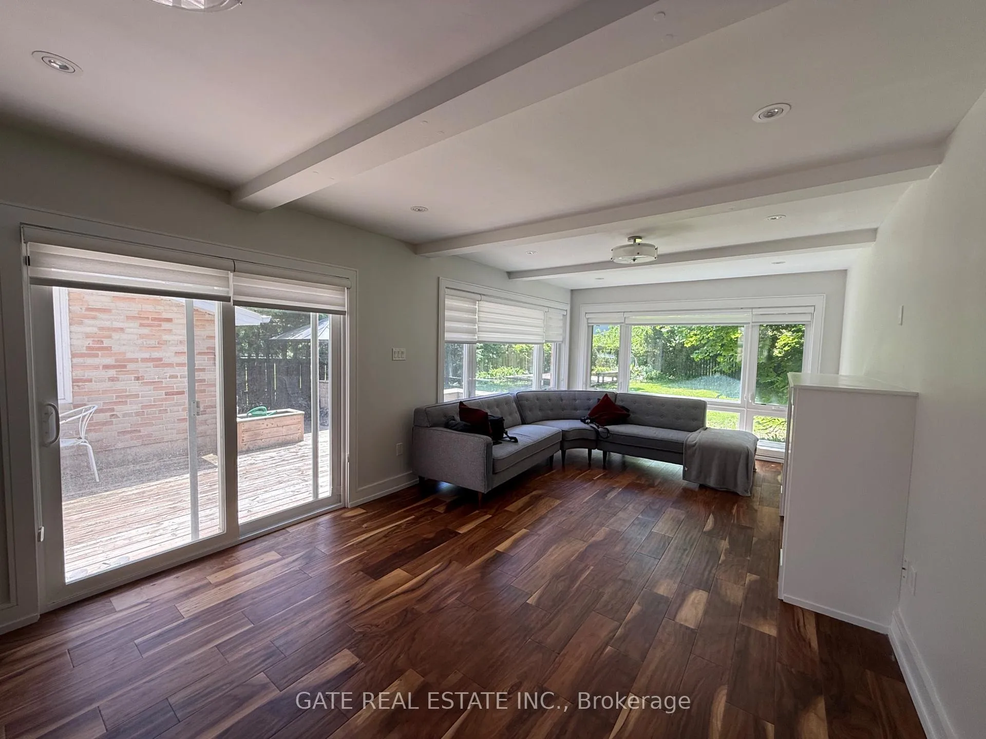 Photo 7 of 88 Lawrence Avenue, Richmond Hill, Crosby — HOMEH