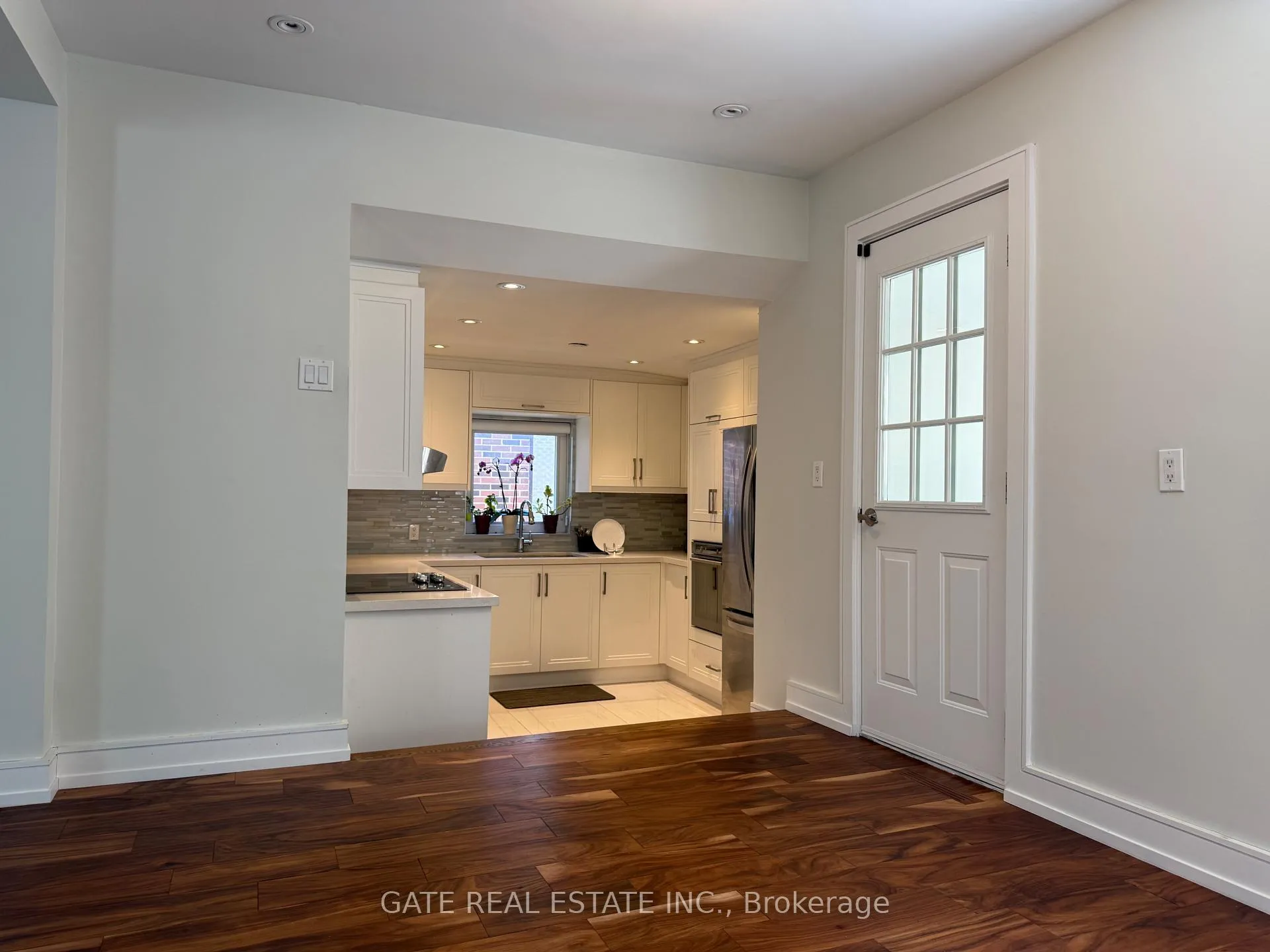 Photo 14 of 88 Lawrence Avenue, Richmond Hill, Crosby — HOMEH