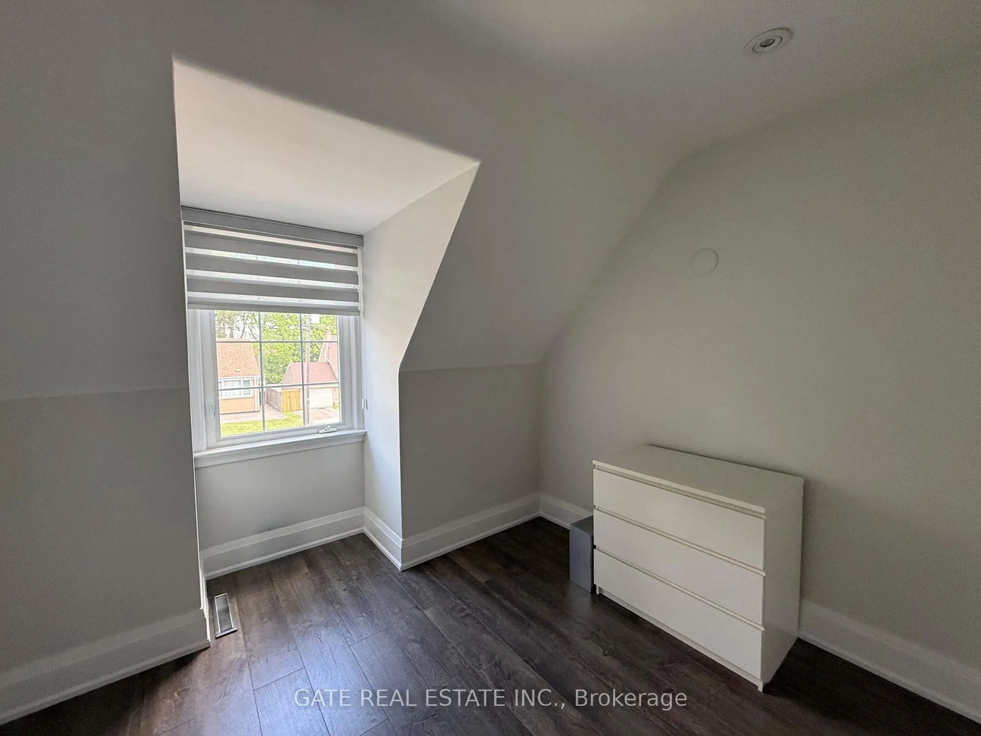 Photo 22 of 88 Lawrence Avenue, Richmond Hill, Crosby — HOMEH