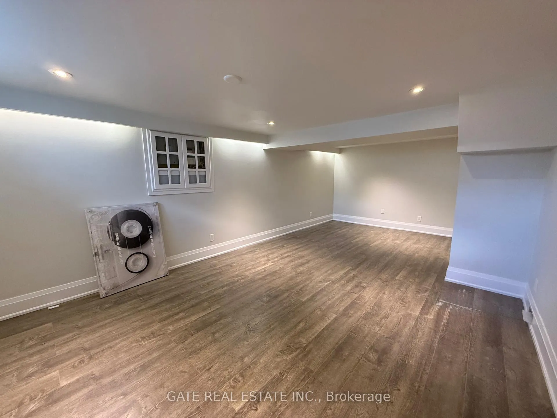 Photo 26 of 88 Lawrence Avenue, Richmond Hill, Crosby — HOMEH