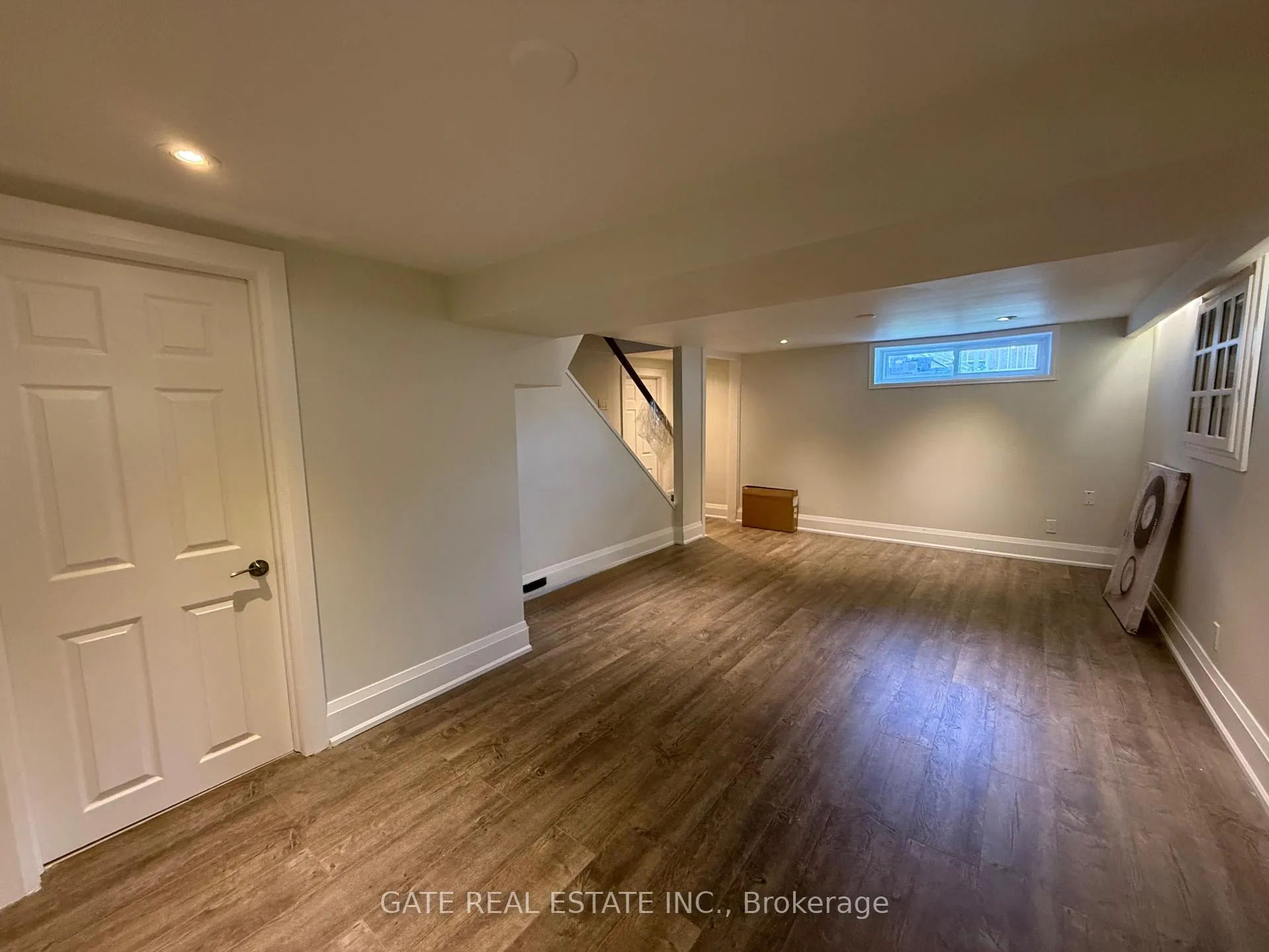Photo 27 of 88 Lawrence Avenue, Richmond Hill, Crosby — HOMEH