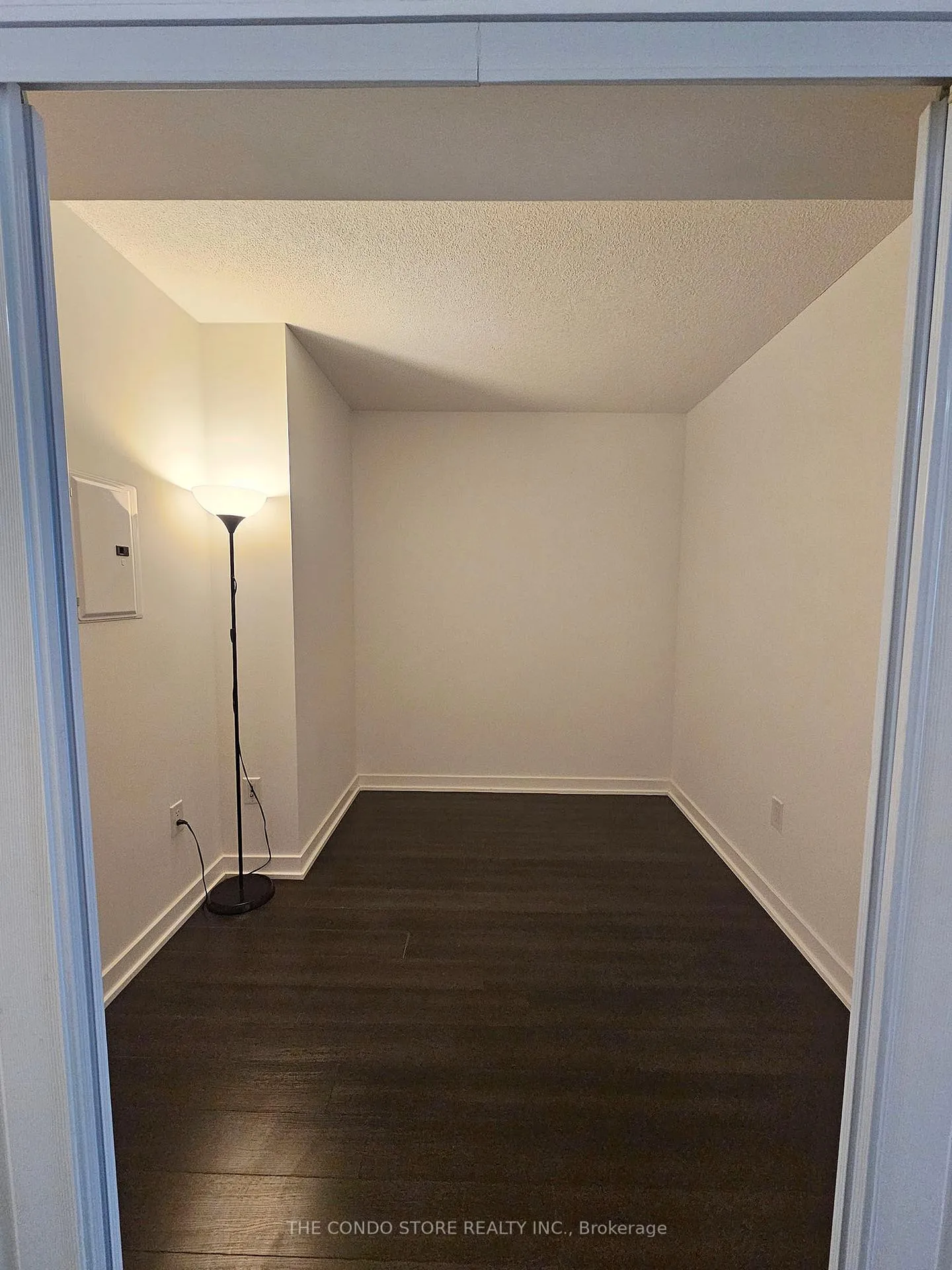Photo 8 of Unit 533, 21 Iceboat Terrace, Toronto, Waterfront Communities — HOMEH