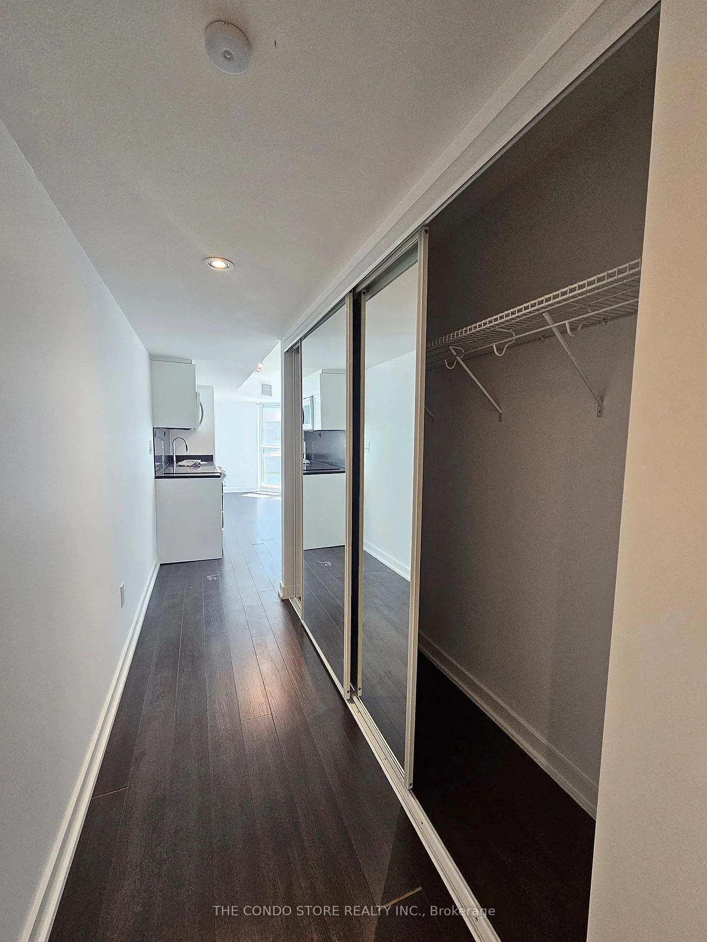 Photo 13 of Unit 533, 21 Iceboat Terrace, Toronto, Waterfront Communities — HOMEH