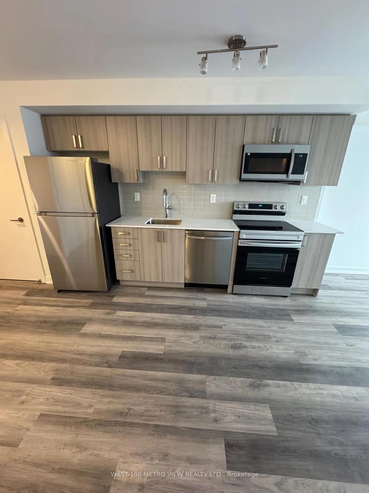 Photo 3 of Unit 2301, 1435 Celebration Drive, Pickering, Bay Ridges — HOMEH
