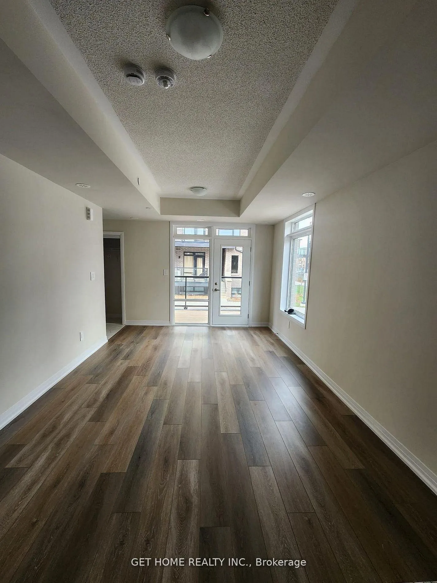 Photo 5 of Unit 101, 1593 Rose Way, Milton, Cobban — HOMEH