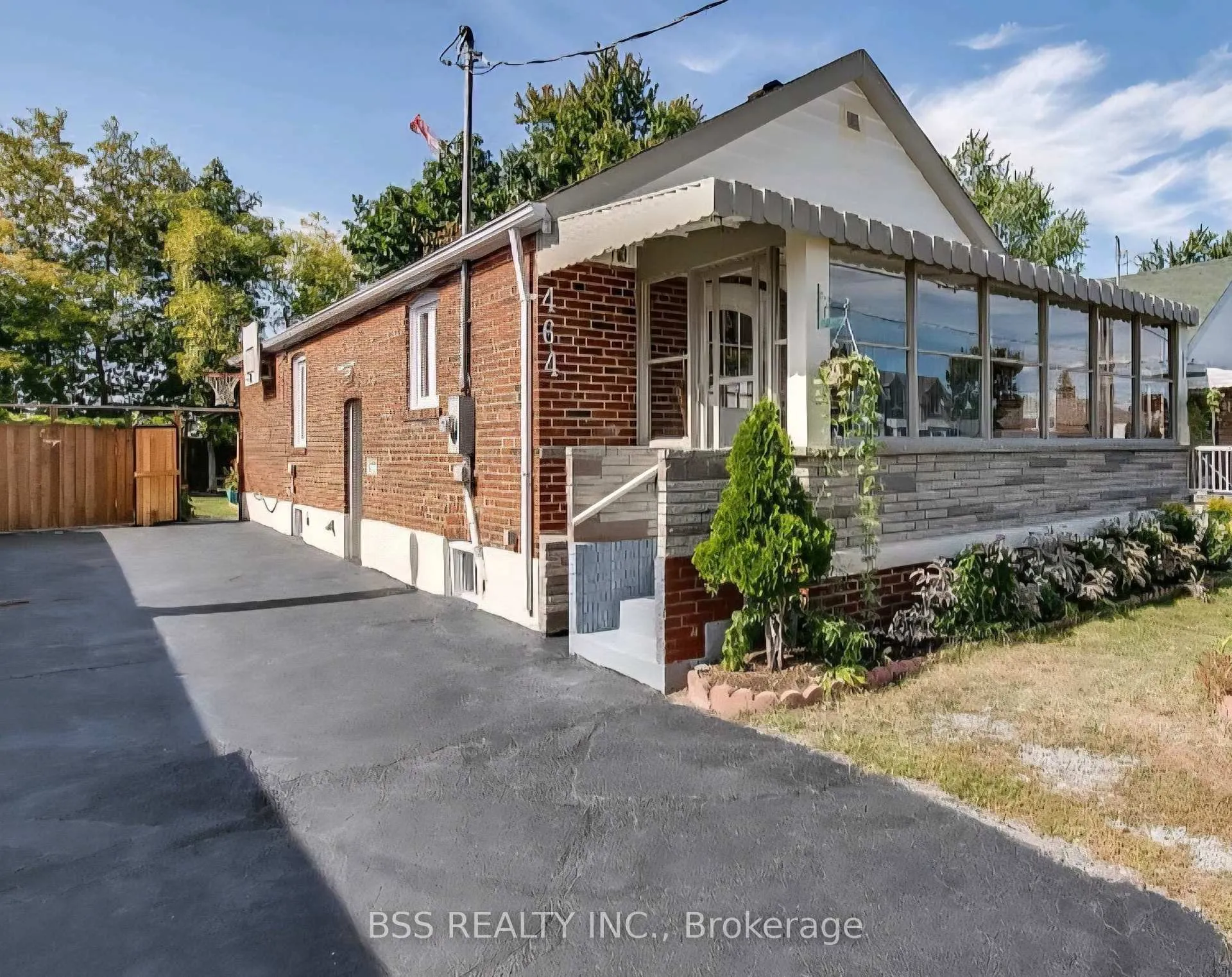 Photo 1 of 464 Warden Avenue, Scarborough, Oakridge — HOMEH