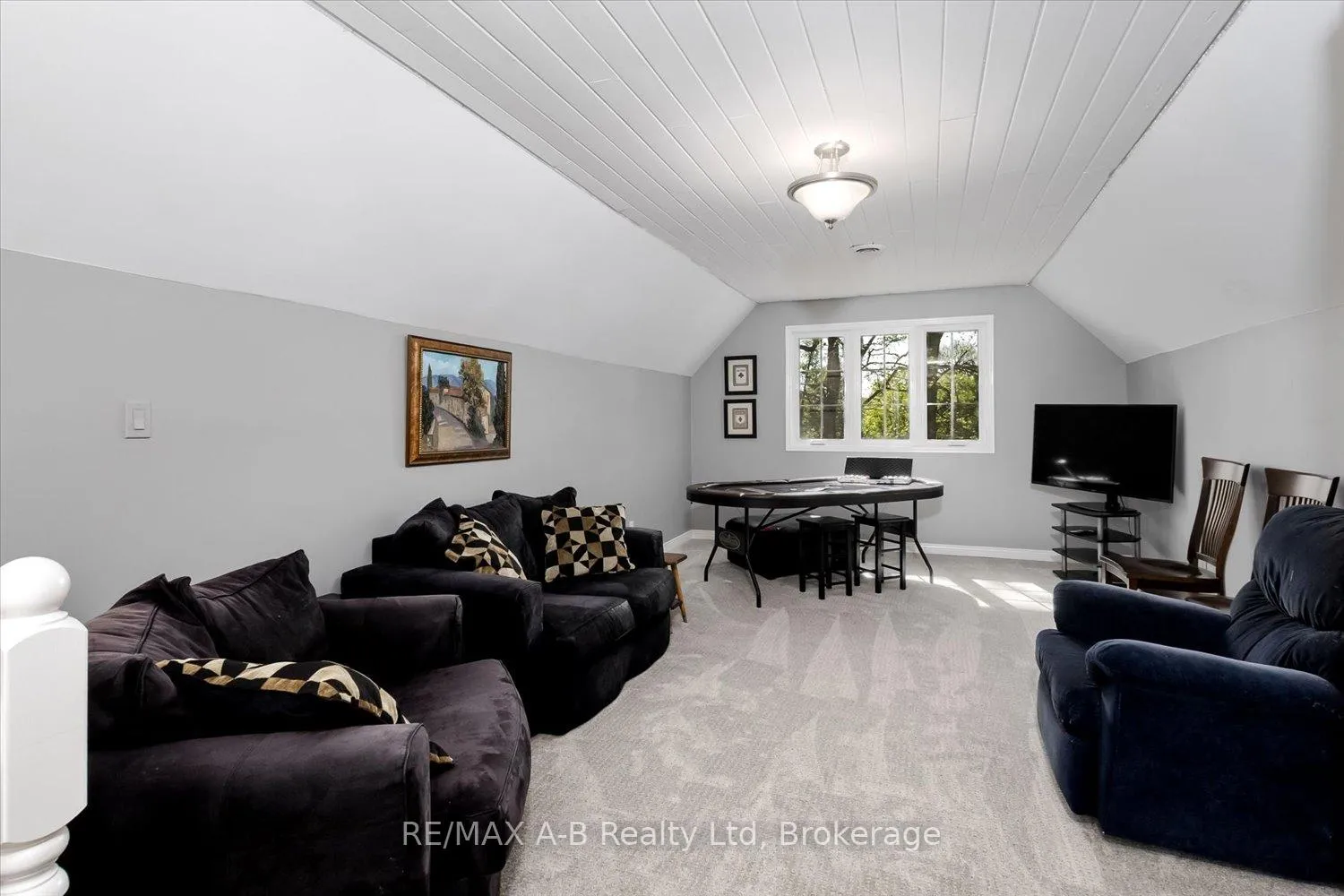 Photo 17 of 138 Huron Road, Perth South, Sebringville — HOMEH